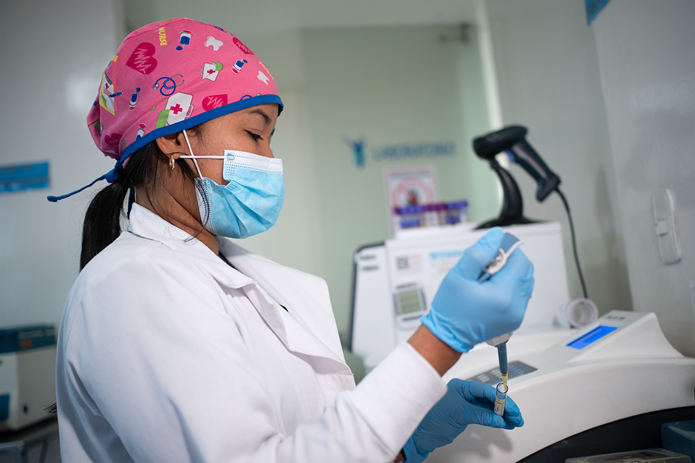 Área de laboratorio clínico del Centro Médico ESMEIN